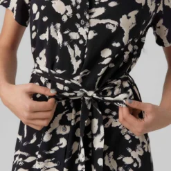 Robe Chemise Manches Courtes Imprimée Longueur Midi Femme VERO MODA -Tendryne Soldes Boutique robe chemise manches courtes imprimee longueur midi femme vero moda 3