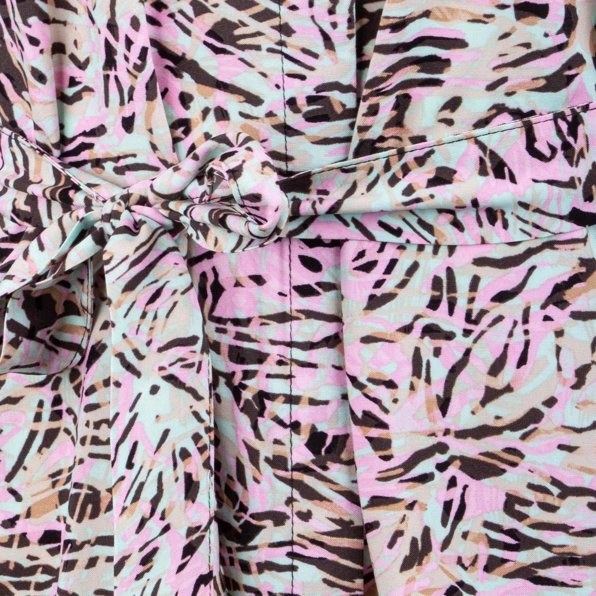 Robe Chemise Manches Courtes Zébré Femme VERO MODA 6 Robe Chemise Manches Courtes Zébré Femme VERO MODA – Image 4