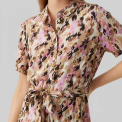 Robe Longue Chemise Manches Courtes Avec Ceinture Taches De Peinture Easy Femme VERO MODA -Tendryne Soldes Boutique robe longue chemise manches courtes avec ceinture taches de peinture easy femme vero moda 3
