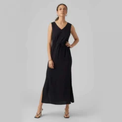 Robe Longue Sans Manches Uni Fendue Col V Cordon Femme VERO MODA 10 Robe Longue Sans Manches Uni Fendue Col V Cordon Femme VERO MODA -Tendryne Soldes Boutique robe longue sans manches uni fendue col v cordon femme vero moda 2
