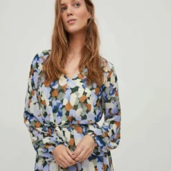 Robe Manches Longues Fluide Ceinture Fleurs Pineneedle Viadeline Femme VILA -Tendryne Soldes Boutique robe manches longues fluide ceinture fleurs pineneedle viadeline femme vila 4